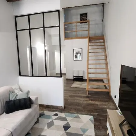 Charmant Appartement Au Coeur De Ville De Toul Exterior foto